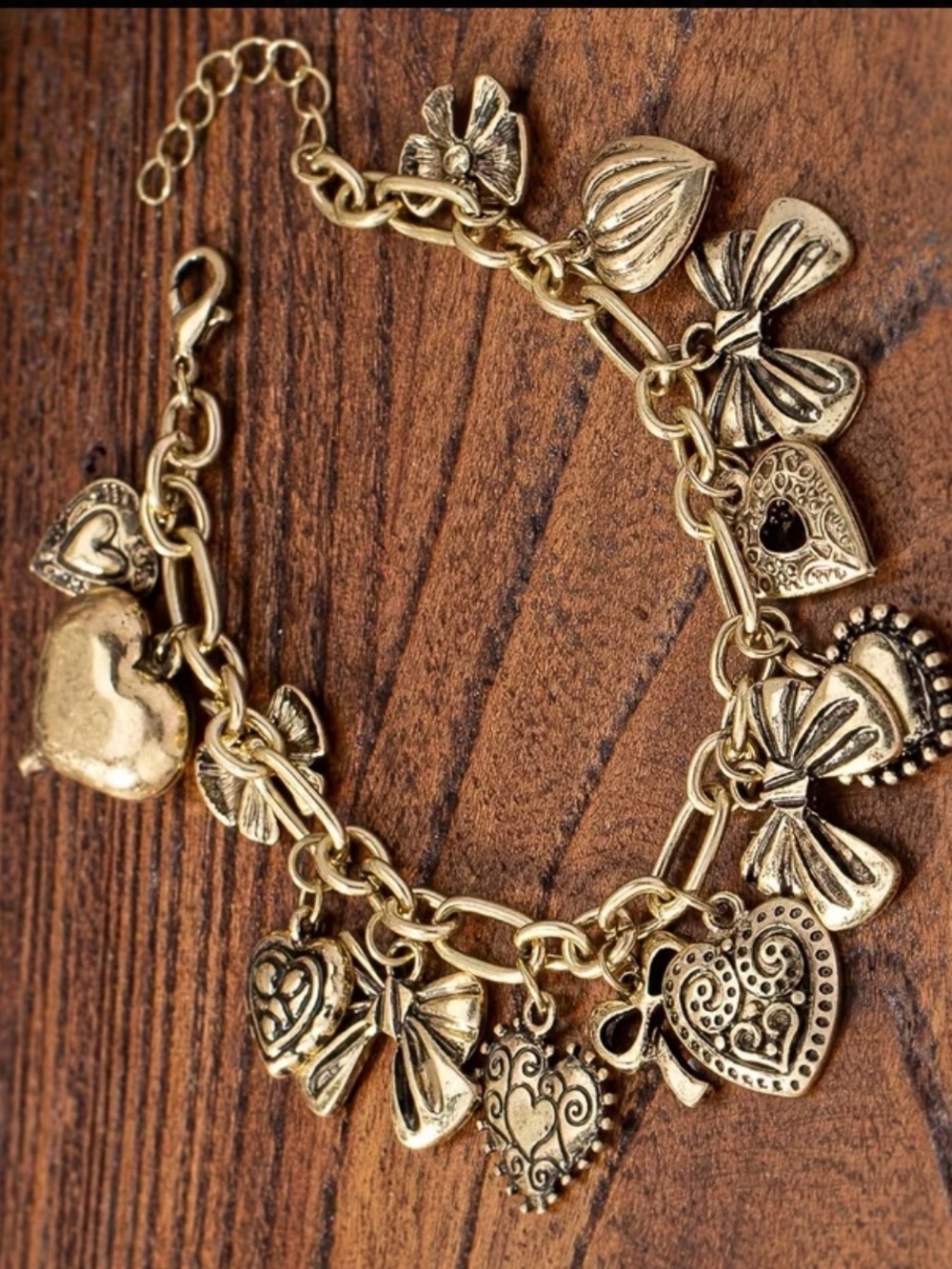 Gold Tone Heart & Bow Dangle Charm Cable Chain Bracelet, Lobster Clasp 7.28in